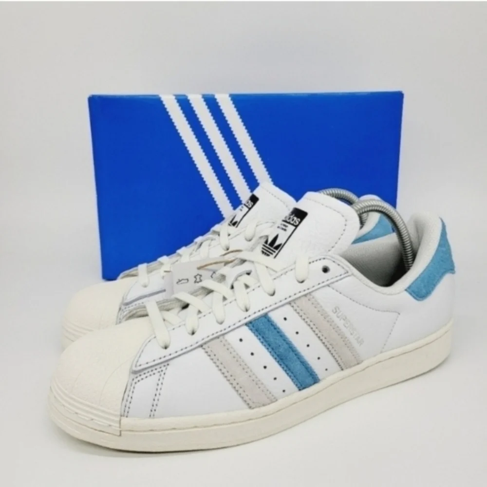 New Adidas Originals Superstar Men's Sneakers Size 9 - Picture 2 of 9